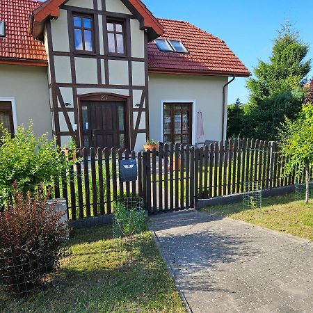 Apartamenty Z Klimatem Устка Екстериор снимка