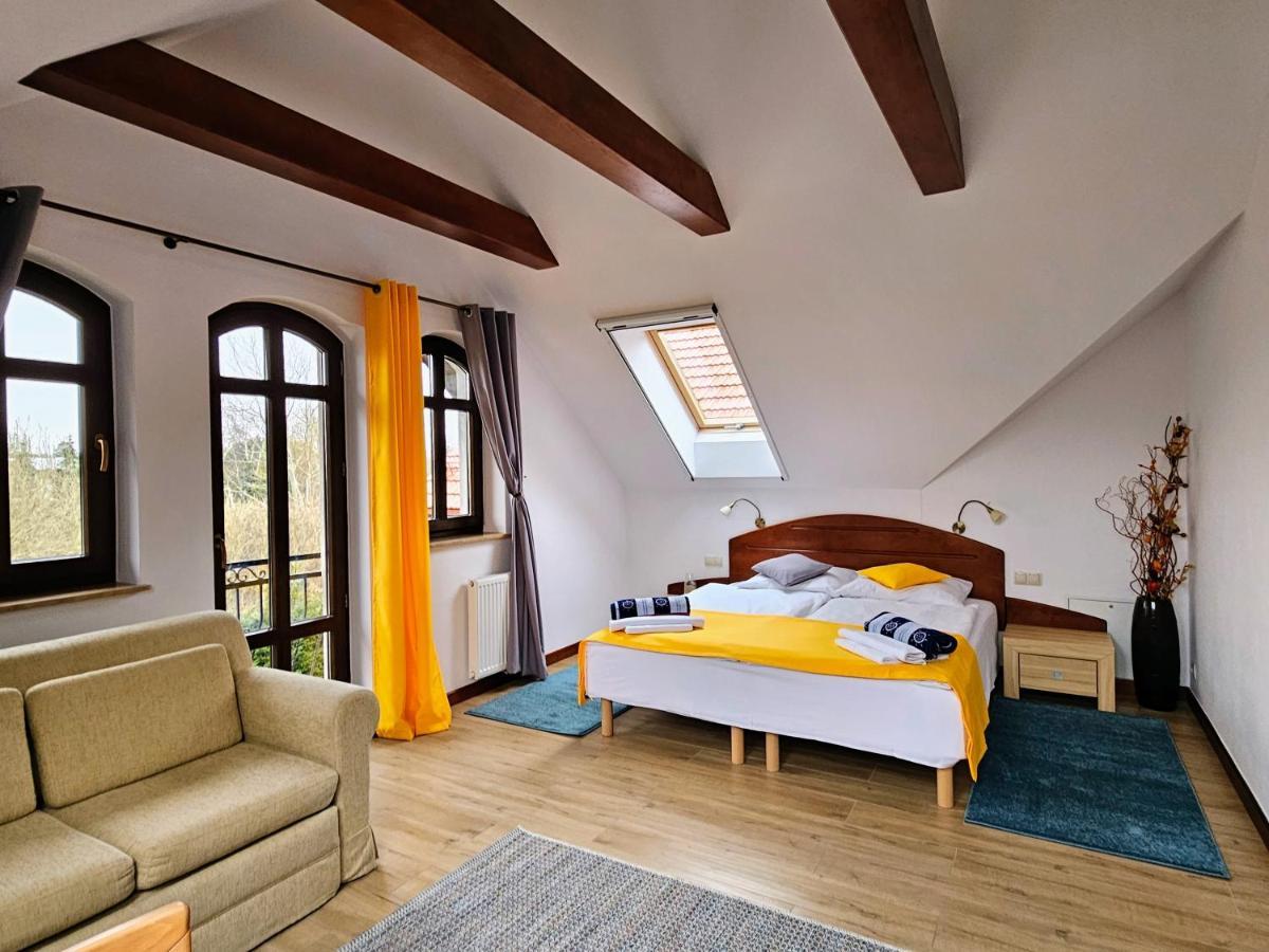 Apartamenty Z Klimatem Устка Екстериор снимка