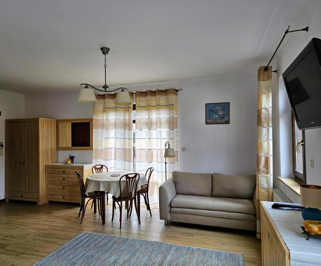Apartamenty Z Klimatem Устка Екстериор снимка