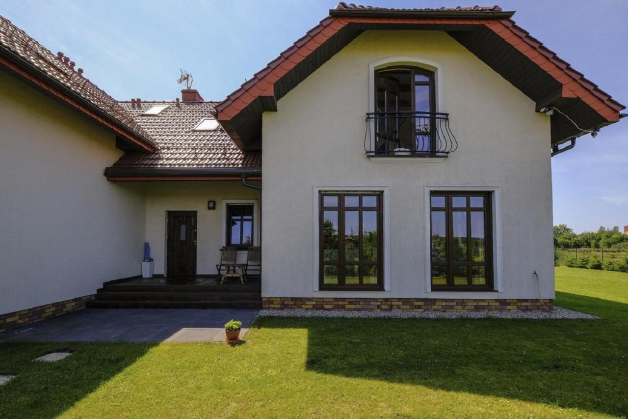 Apartamenty Z Klimatem Устка Екстериор снимка