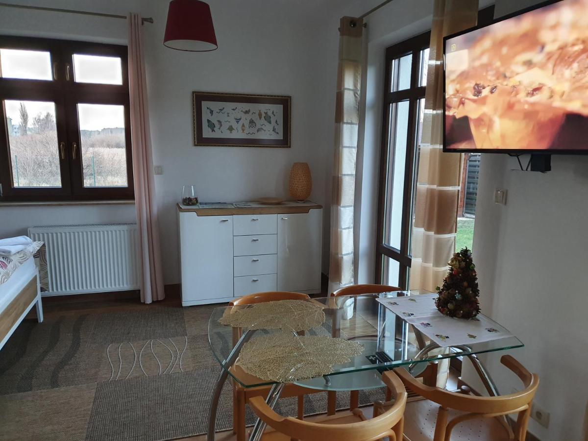 Apartamenty Z Klimatem Устка Екстериор снимка